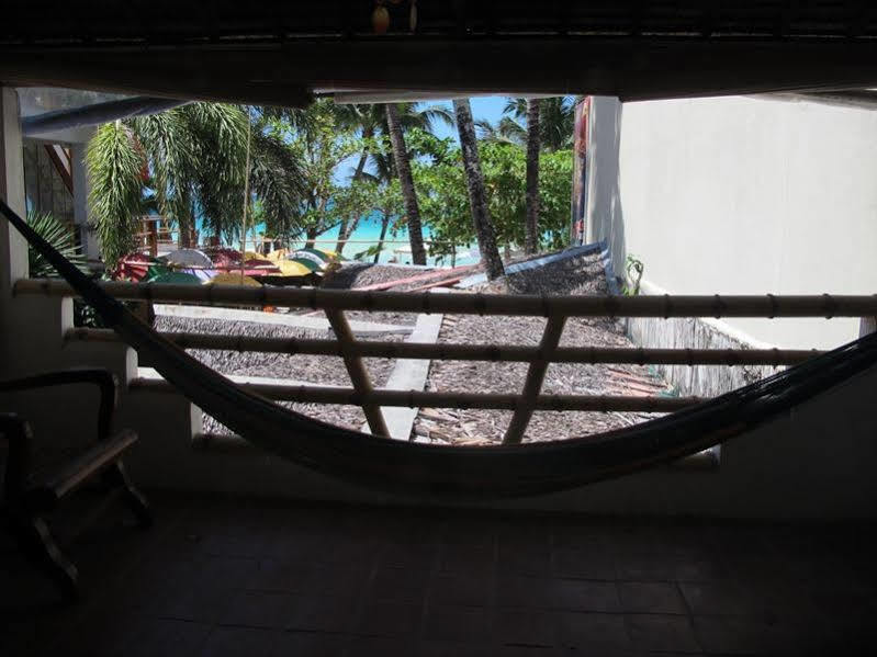 Bamboo Bungalows Resthouse Balabag  Buitenkant foto